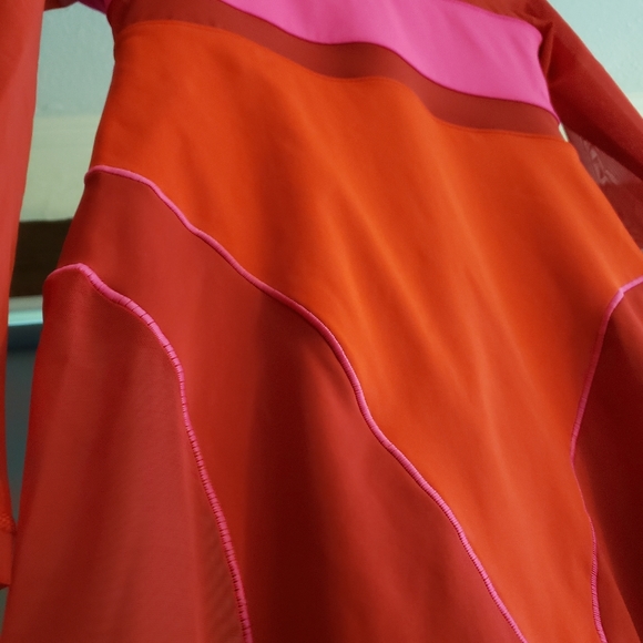 N.W.T! Ivy Park Size L NWT bodysuit Heart Valentines collection - Picture 8 of 10